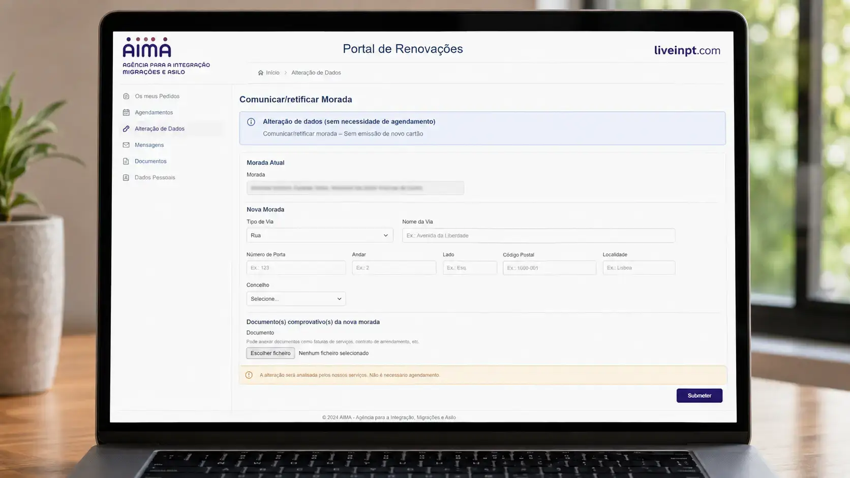 AIMA address change form in Portugal showing Comunicar retificar Morada before residence card renewal